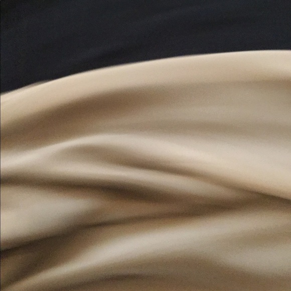 Ann Taylor layered tank Black Cream Medium (77) - Picture 4 of 6